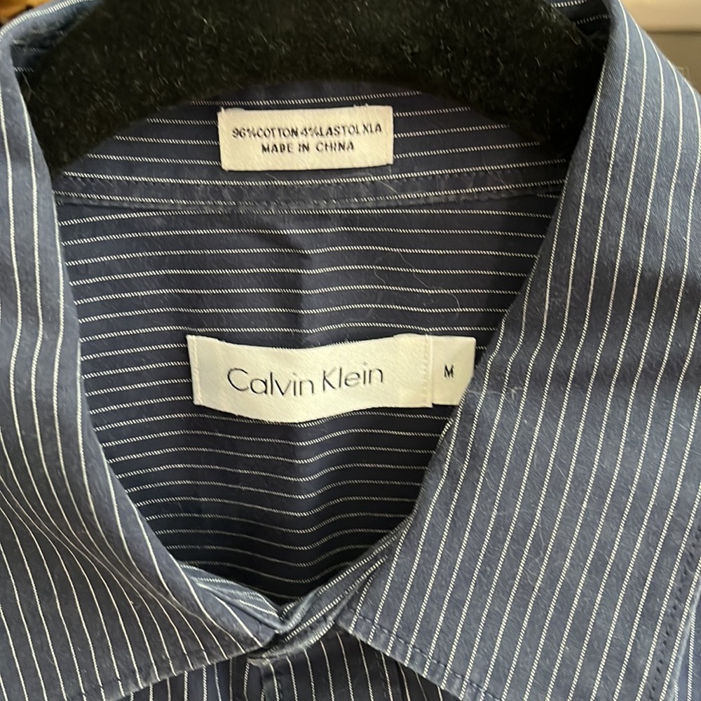 Calvin Klein Button down - Picture 2 of 5